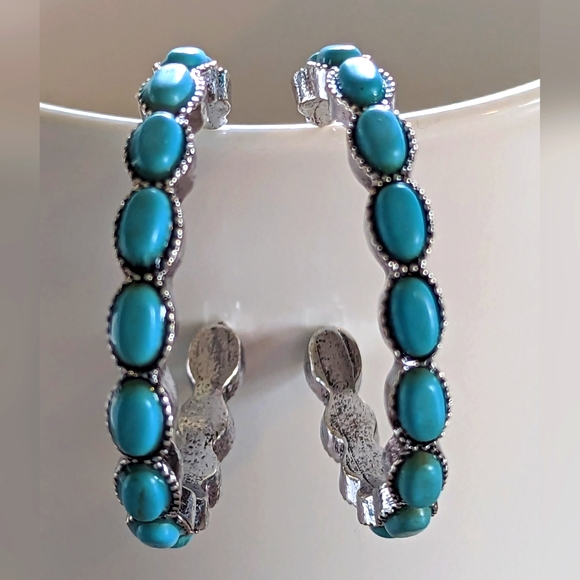 Stunning Turquoise and Silver Tone Western Style Hoop Earrings - Picture 5 of 5